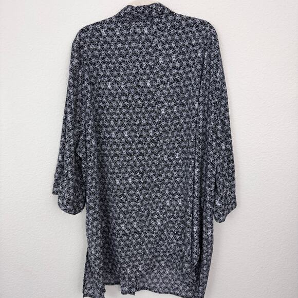 Catherines Women Button Front Blouse Top Size 4X Floral Flowy Lightweight Office - Picture 3 of 7